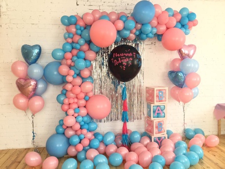 Оформление фотозоны воздушными шарами